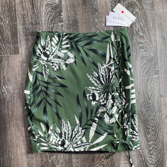 Guess Warrior Palms Mini Skirt - Picture 3 of 9